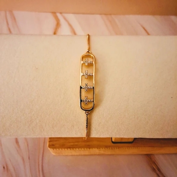 💥 Pretty Bird 24K Yellow Gold Plated Cross Bracelet – Lariat Style - Picture 6 of 8